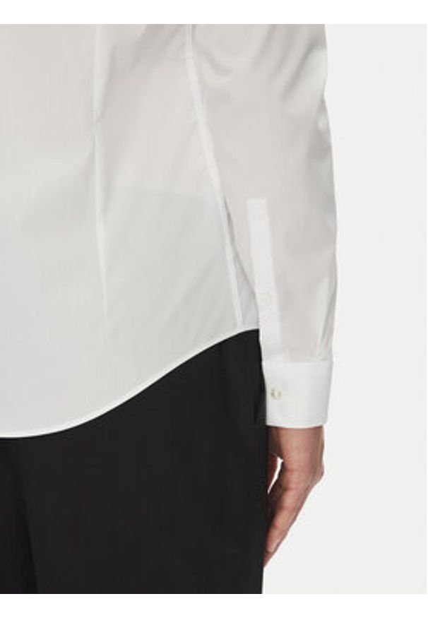 Calvin Klein Koszula Essential LV019EU030 Biały Slim Fit. Kolor: biały. Materiał: bawełna
