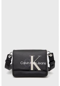 Calvin Klein Jeans Torebka kolor czarny. Kolor: czarny. Rodzaj torebki: na ramię