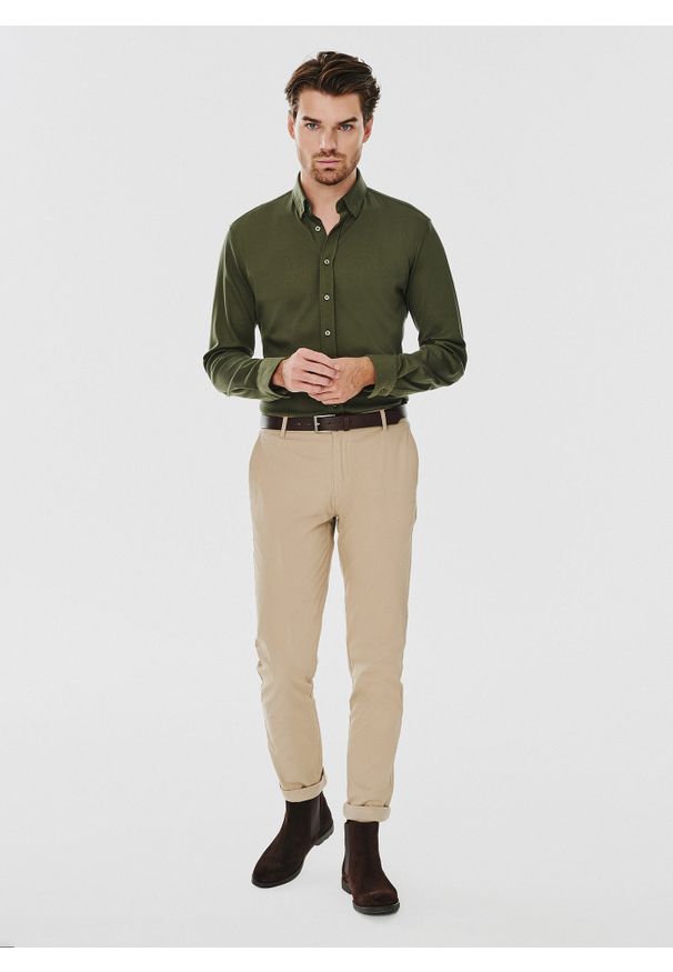 Pako Lorente - PAKO LORENTE – Zielona bawełniana koszula męska. Kolor: zielony, beżowy. Materiał: bawełna. Długość rękawa: długi rękaw. Długość: długie. Wzór: gładki