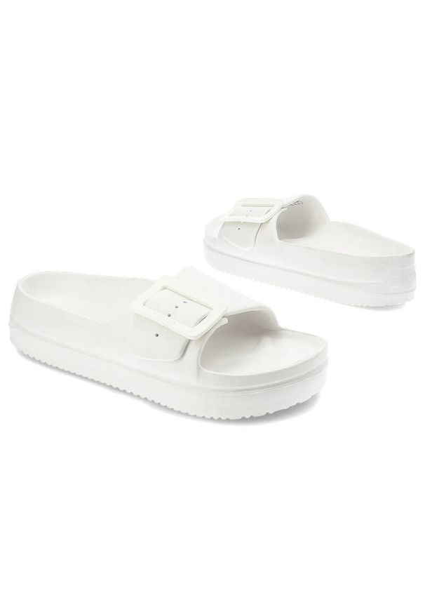 Big-Star - Białe Klapki Big Star Wygodne Obuwie Damskie Na Platformie. Okazja: na co dzień. Kolor: biały. Materiał: materiał. Sezon: lato. Obcas: na platformie. Styl: casual, elegancki