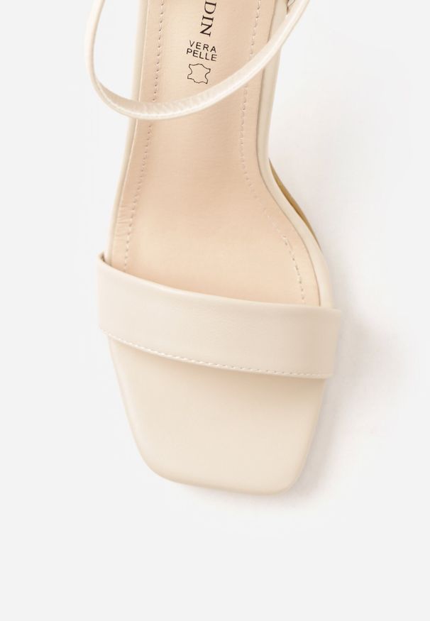 Born2be - Beżowe Sandały na Szpilce z Paskiem Wokół Kostki Trisven. Okazja: na co dzień. Zapięcie: pasek. Kolor: beżowy. Obcas: na szpilce. Styl: elegancki, klasyczny, casual