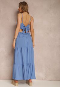 Renee - Niebieska Sukienka Egithoe. Kolor: niebieski. Długość rękawa: na ramiączkach. Wzór: ażurowy, jednolity, aplikacja. Długość: midi #3