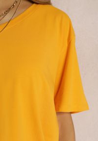 Renee - Żółty T-shirt Nikoneus. Typ kołnierza: dekolt w kształcie V. Kolekcja: plus size. Kolor: żółty. Materiał: dzianina. Długość rękawa: krótki rękaw. Długość: krótkie. Wzór: gładki. Styl: klasyczny #3