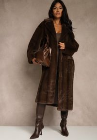 Renee - Brązowy Futrzany Płaszcz Oversize z Kieszeniami z Klapami Zellnessa. Okazja: na co dzień. Kolor: brązowy. Materiał: futro. Styl: casual #1