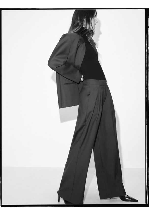 Reserved - Szerokie spodnie z wełną - zielony. Kolor: zielony. Materiał: wełna