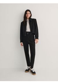 Reserved - Cygaretki z kantem - czarny. Kolor: czarny. Materiał: tkanina, wiskoza. Wzór: gładki. Styl: klasyczny #1