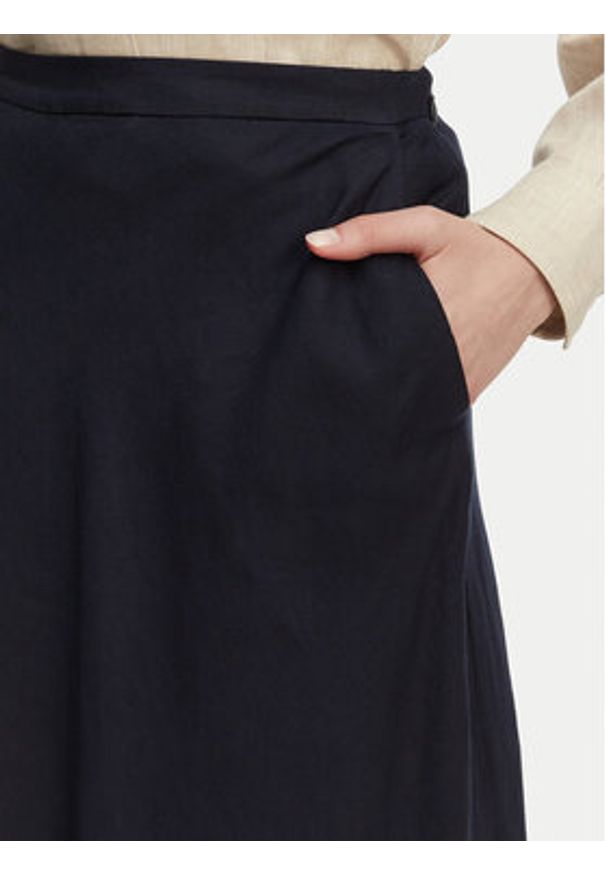 GANT - Gant Spódnica midi 4400231 Granatowy Regular Fit. Kolor: niebieski. Materiał: wiskoza