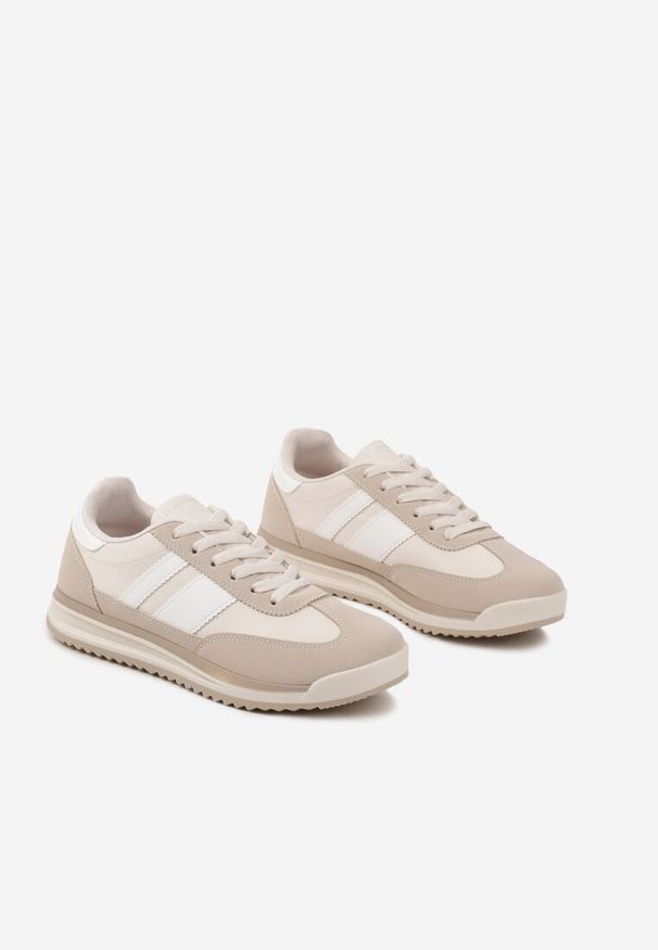 Renee - Beżowe Sneakersy w Stylu Kultowych Tenisówek z Przeszyciami Lelluria. Nosek buta: okrągły. Kolor: beżowy. Materiał: jeans. Obcas: na płaskiej podeszwie