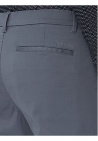 Calvin Klein Chinosy LV040EM633 Szary Slim Fit. Kolor: szary. Materiał: bawełna #5