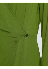 United Colors of Benetton - United Colors Of Benetton Sukienka codzienna 43B2DV02K Zielony Regular Fit. Okazja: na co dzień. Kolor: zielony. Materiał: wiskoza. Typ sukienki: proste. Styl: casual #3