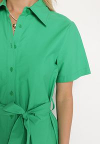 Born2be - Zielona Ażurowa Sukienka z Bawełny Zapinana na Guziki z Materiałowym Paskiem Dimosa. Kolor: zielony. Materiał: bawełna, materiał. Długość rękawa: krótki rękaw. Wzór: ażurowy. Styl: boho #5