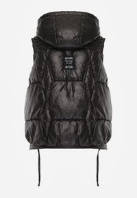 Renee - Czarna Pikowana Kamizelka z Troczkami i Odpinanym Kapturem Arrelarra. Okazja: na co dzień, na spacer. Kolor: czarny. Materiał: jeans. Styl: elegancki, casual, klasyczny, sportowy #8