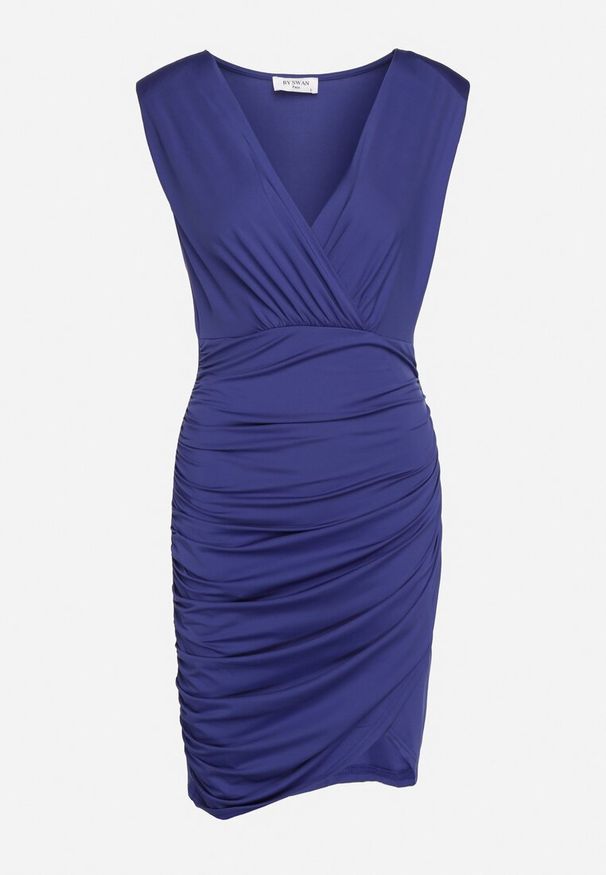 Born2be - Granatowa Sukienka Thibaud. Okazja: na randkę. Kolor: niebieski. Długość rękawa: bez rękawów. Wzór: aplikacja. Typ sukienki: kopertowe. Długość: mini