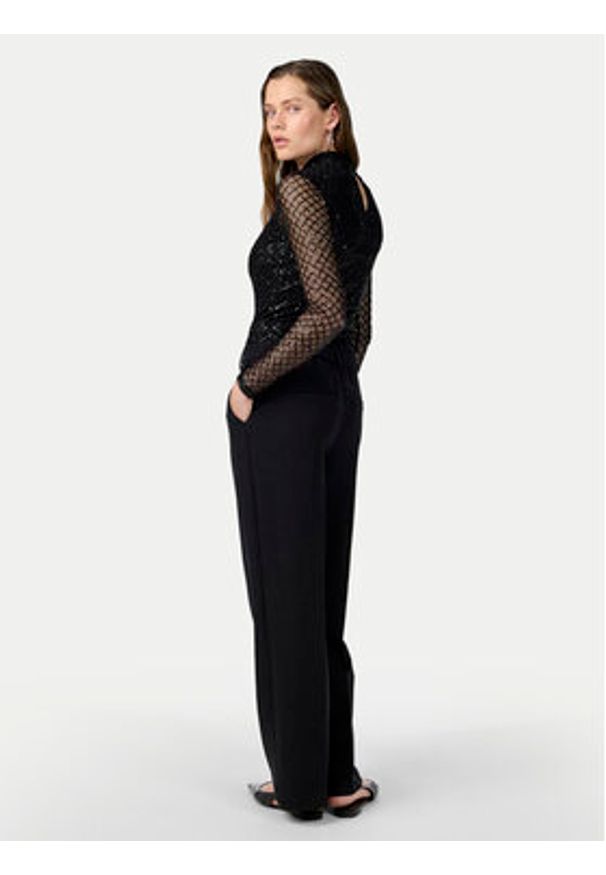 YAS Body Siro 26035482 Czarny Slim Fit. Kolor: czarny. Materiał: syntetyk