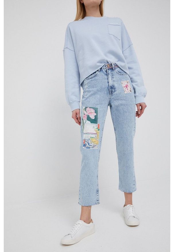 Desigual jeansy damskie high waist. Stan: podwyższony. Kolor: niebieski