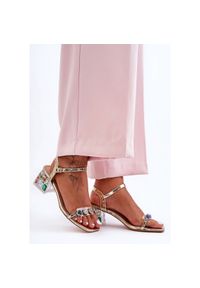 Damskie Sandały Na Obcasie Z Kryształkami Złote S.Barski MR1037-01 złoty. Zapięcie: pasek. Kolor: złoty. Materiał: skóra, tworzywo sztuczne. Wzór: aplikacja. Obcas: na obcasie. Wysokość obcasa: średni #4