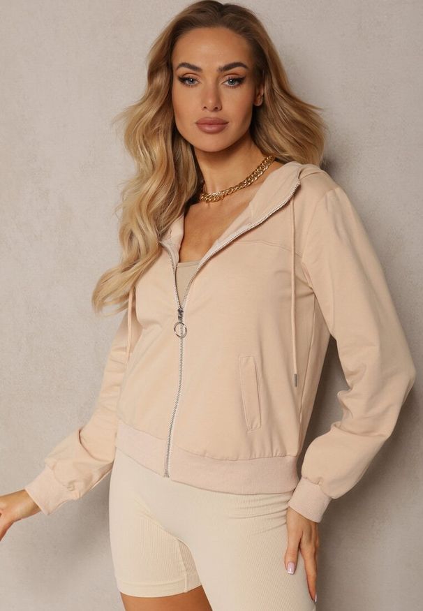 Renee - Jasnobeżowa Casualowa Bluza z Ozdobnym Przeszyciem i Kapturem Siraca. Okazja: na co dzień. Kolor: beżowy. Styl: casual