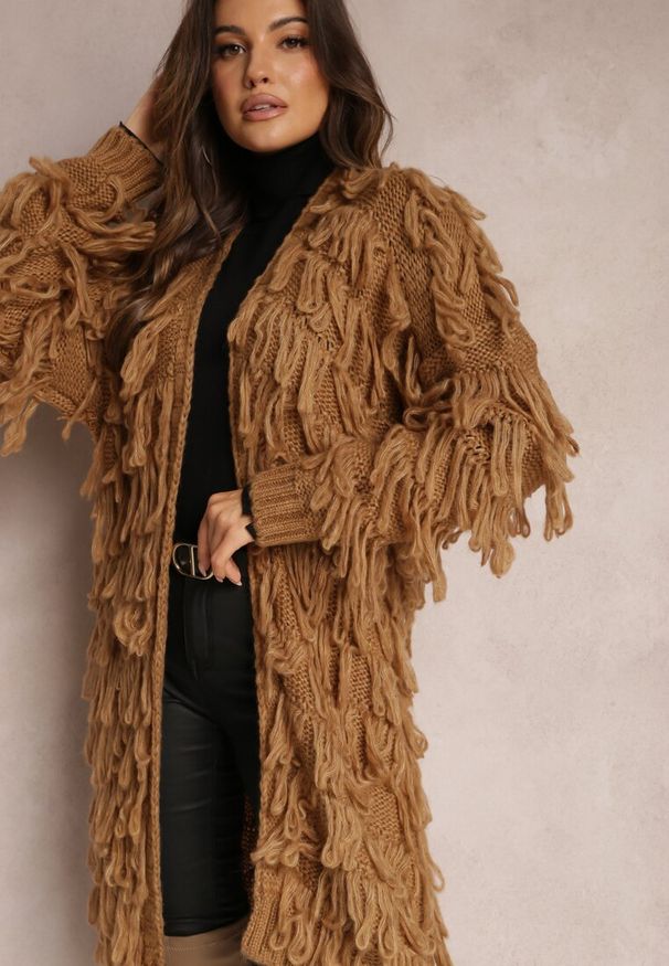Renee - Brązowy Niezapinany Kardigan w Ozdobne Frędzle Massawa. Kolor: brązowy. Styl: elegancki