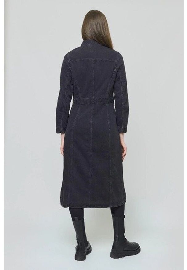 Lee - LEE LONGSLEEVE DRESS DAMSKA SUKIENKA JEANSOWA BLACK DUNS L50LNECY 112140198. Materiał: jeans. Długość rękawa: długi rękaw