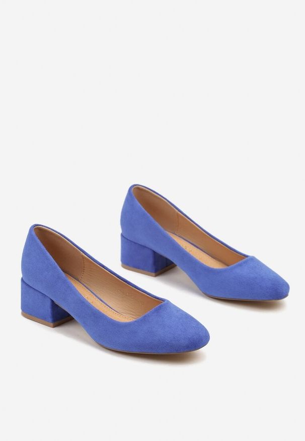 Renee - Niebieskie Czółenka na Słupku Vices ze Skórzaną Wkładką Savirae. Okazja: na co dzień. Kolor: niebieski. Materiał: skóra. Obcas: na słupku. Styl: klasyczny, casual, elegancki. Wysokość obcasa: niski