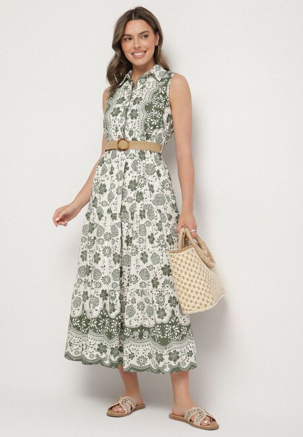 Born2be - Zielona Bawełniana Sukienka o Koszulowym Kroju Bez Rękawów z Paskiem Mirulenia. Okazja: na co dzień. Typ kołnierza: dekolt w kształcie V. Kolor: zielony. Materiał: bawełna. Długość rękawa: bez rękawów. Wzór: haft, aplikacja, kwiaty. Typ sukienki: koszulowe. Styl: casual