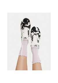 Sneakersy Reebok. Kolor: kremowy #1