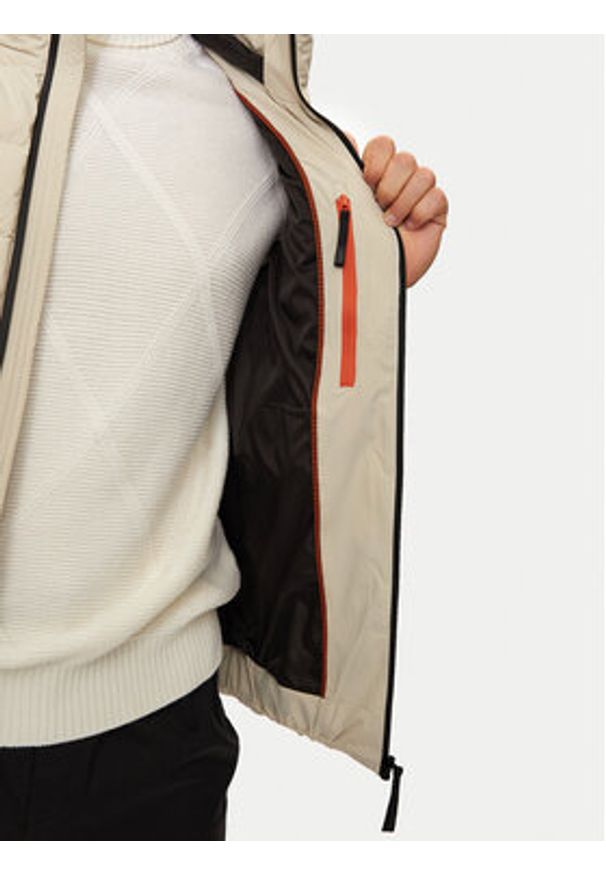 CMP Kamizelka 34K0757 Écru Regular Fit. Kolor: kremowy. Materiał: syntetyk