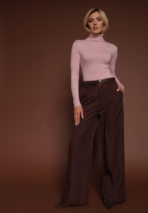 Renee - Brązowe Garniturowe Spodnie Wide Leg z Dodatkowym Paskiem Cintriane. Stan: podwyższony. Kolor: brązowy. Styl: elegancki