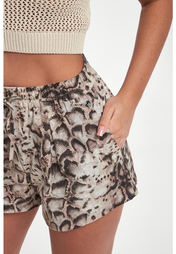 Pinko - Szorty damskie w zwierzęcy wzór Bema PINKO. Wzór: motyw zwierzęcy