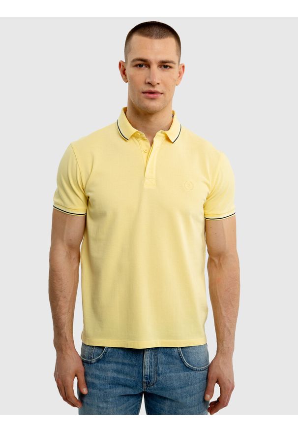 Big-Star - Koszulka męska polo żółta Cardi 200. Okazja: na co dzień. Typ kołnierza: polo. Kolor: żółty. Materiał: jeans, bawełna, tkanina. Wzór: aplikacja, prążki, haft. Sezon: wiosna, lato. Styl: casual, elegancki