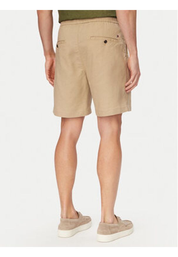 TOMMY HILFIGER - Tommy Hilfiger Szorty materiałowe Dover MW0MW44353 Khaki Regular Fit. Kolor: brązowy. Materiał: len