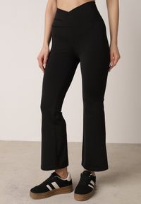 Born2be - Czarne Legginsy Dzwony z Kopertowym Wysokim Stanem Azinuna. Okazja: na co dzień. Stan: podwyższony. Kolor: czarny. Materiał: materiał. Styl: casual, sportowy #3