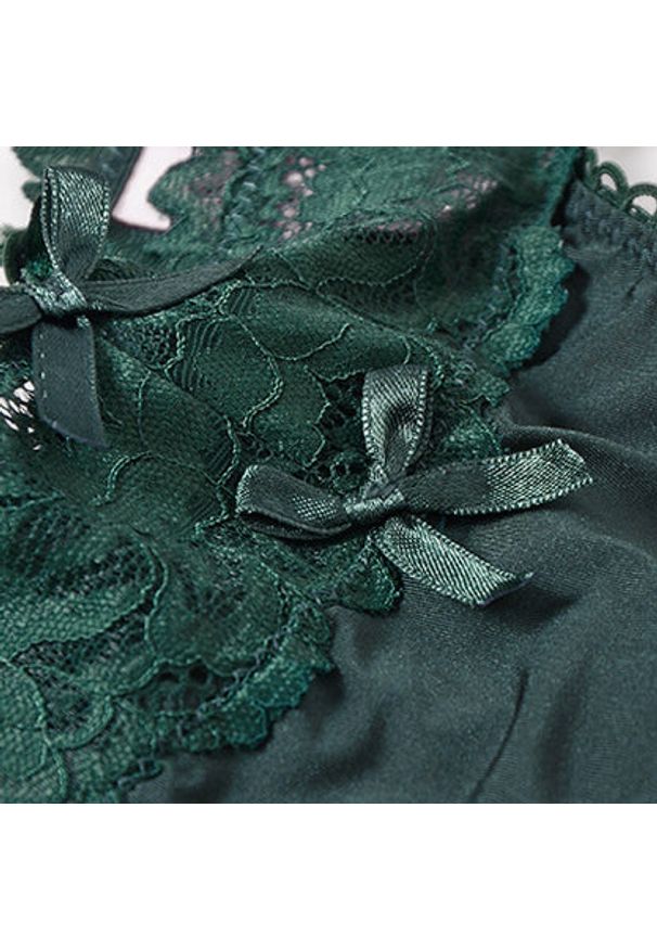 Intica - Stringi z koronkową gumką na co dzień Roswitha. Kolor: różowy. Materiał: koronka. Wzór: koronka