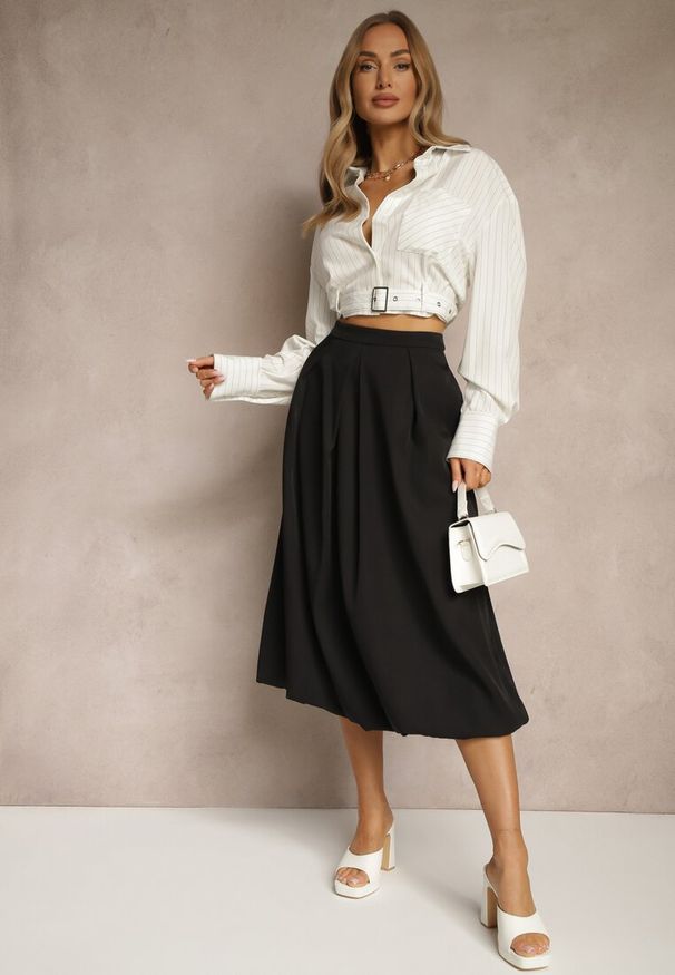 Renee - Czarna Rozkloszowana Spódnica z Wiskozą Zdobiona Zakładkami Volnira. Okazja: na co dzień. Kolor: czarny. Materiał: wiskoza. Wzór: aplikacja. Styl: casual, elegancki