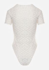 Born2be - Białe Dopasowane Body Koronkowe z Krótkim Rękawem Mirarina. Okazja: na co dzień. Kolor: biały. Materiał: koronka. Długość rękawa: krótki rękaw. Długość: krótkie. Wzór: koronka. Styl: casual, klasyczny, elegancki #6