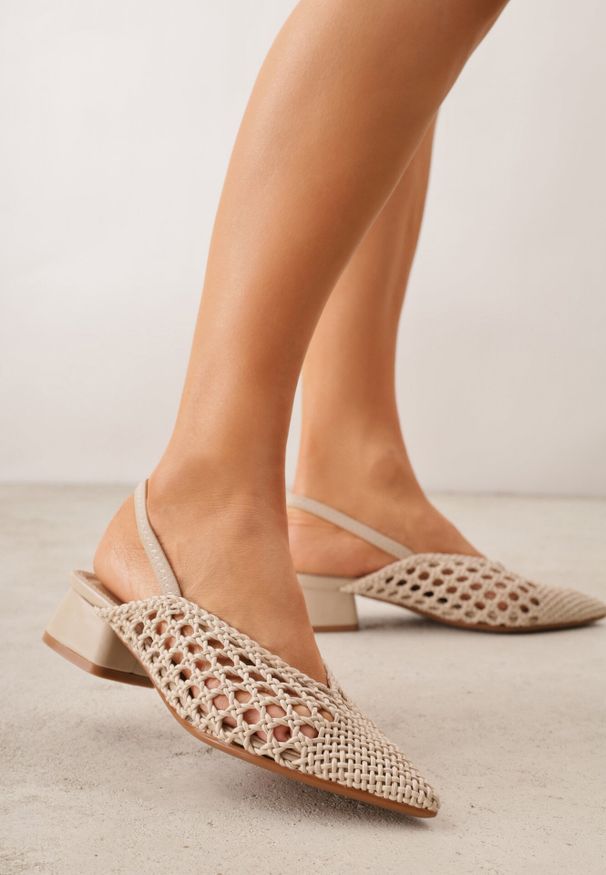 Born2be - Ciemnobeżowe Czółenka VICES z Plecioną Cholewką na Słupku Aezorin. Okazja: na co dzień, do pracy, na spotkanie biznesowe. Nosek buta: szpiczasty. Kolor: beżowy. Materiał: jeans. Szerokość cholewki: normalna. Obcas: na słupku. Styl: klasyczny, casual, biznesowy, elegancki