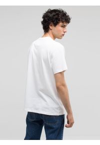 Big-Star - Koszulka męska z krótkim rękawem z linii Authentic Reagiser 100. Kolor: biały. Materiał: jeans, bawełna. Długość rękawa: krótki rękaw. Długość: krótkie. Wzór: nadruk #6