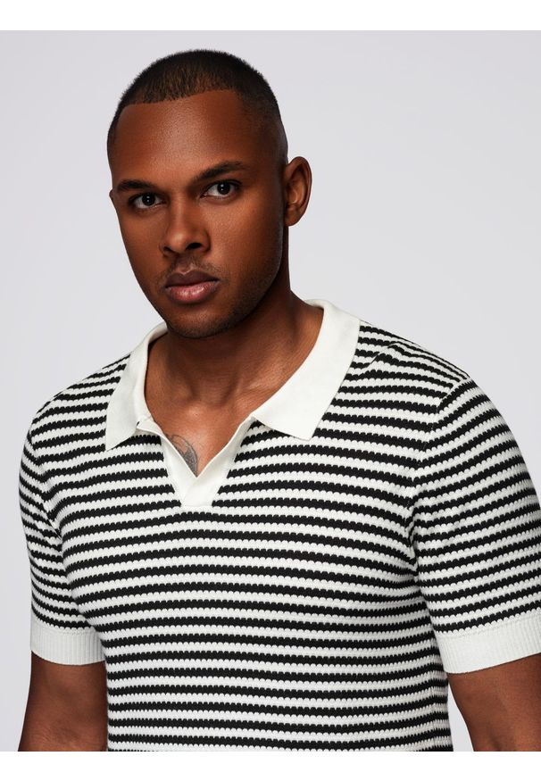 Ombre Clothing - Męska dzianinowa koszulka polo bez guzików w marynarskie paski – czarno-biała V1 - Rozmiar: XL. Typ kołnierza: polo. Kolor: czarny. Materiał: dzianina. Długość: krótkie. Wzór: paski. Sezon: lato. Styl: retro, elegancki