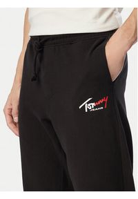Tommy Jeans Spodnie dresowe DM0DM23903 Czarny Regular Fit. Kolor: czarny. Materiał: bawełna #2