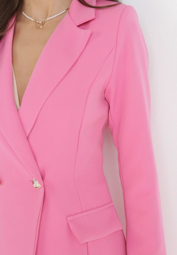 Born2be - Różowa Marynarka Taliowana Dwurzędowa Swed. Kolor: różowy. Długość rękawa: długi rękaw. Długość: długie. Styl: elegancki