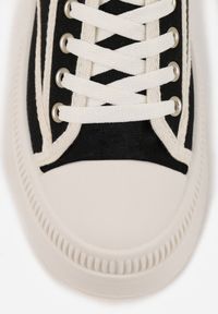 Born2be - Czarne Trampki na Grubej Podeszwie Ozdobione Metaliczną Aplikacją Efadelis. Okazja: na co dzień. Kolor: czarny. Materiał: jeans. Wzór: aplikacja. Styl: casual #6