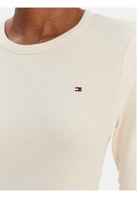 TOMMY HILFIGER - Tommy Hilfiger T-Shirt WW0WW47308 Écru Slim Fit. Kolor: kremowy. Materiał: wiskoza #5