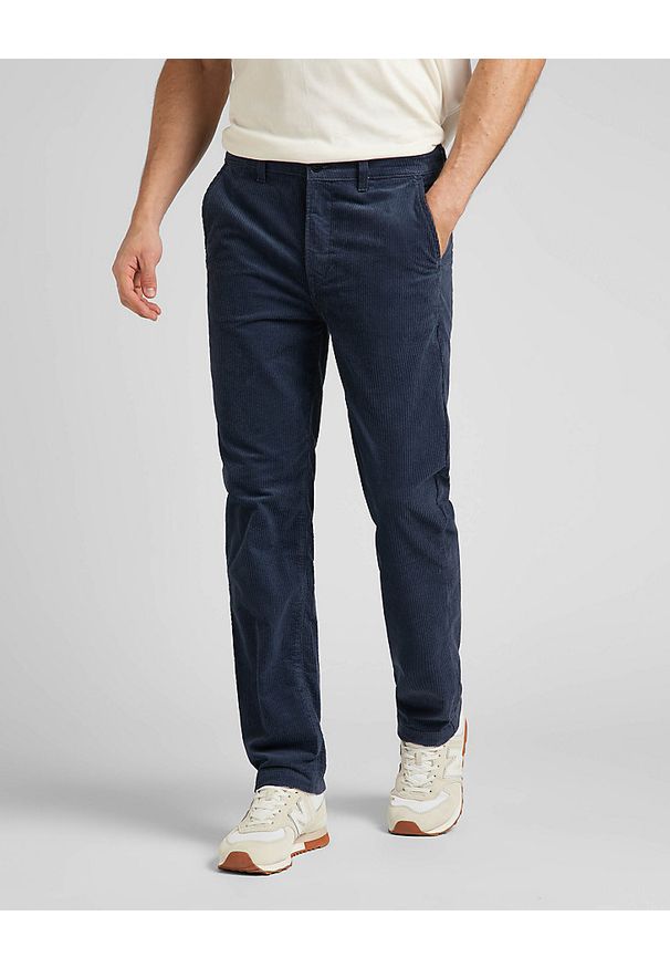 Lee - LEE REGULAR CHINO MĘSKIE SPODNIE SZTRUKSOWE SZTRUKS MOOD INDIGO L71FQE50 112321615. Materiał: sztruks