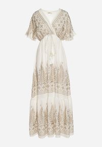 Born2be - Biała Kopertowa Sukienka z Wiskozy Ozdobiona Frędzlami Redare. Okazja: na co dzień. Typ kołnierza: dekolt w serek. Kolor: biały. Materiał: wiskoza. Wzór: aplikacja. Typ sukienki: kopertowe. Styl: casual, klasyczny, boho #2