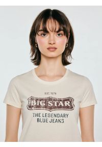 Big-Star - Koszulka damska z linii Authentic z logo BIG STAR perłowa Rissmelna 103. Okazja: na co dzień. Kolor: kremowy. Materiał: dzianina, skóra. Wzór: nadruk. Styl: sportowy, casual, elegancki #2