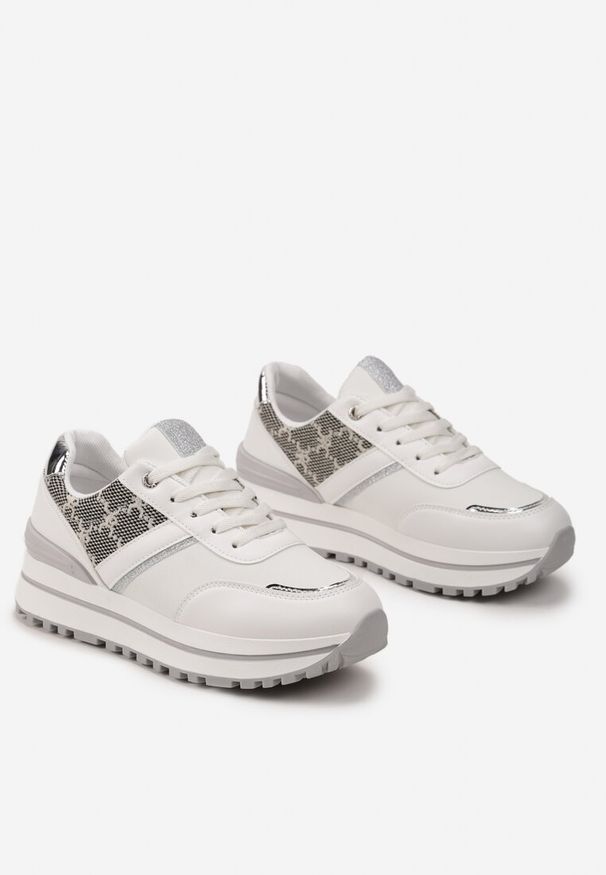 Renee - Białe Sneakersy z Materiałowymi Wstawkami na Grubej Podeszwie Ozdobione Brokatem Zirnna. Okazja: na co dzień. Kolor: biały. Materiał: materiał. Wzór: aplikacja