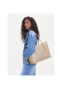 Torebka Calvin Klein. Kolor: beżowy #1