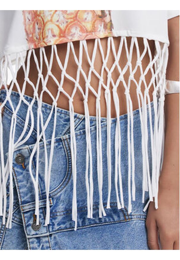 Desigual T-Shirt 25SWTKAN Écru Regular Fit. Materiał: bawełna