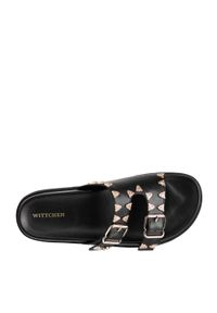 Wittchen - Damskie klapki skórzane z ozdobnymi nitami na platformie czarne. Kolor: czarny. Materiał: skóra. Wzór: aplikacja. Sezon: lato. Obcas: na platformie. Styl: elegancki #10