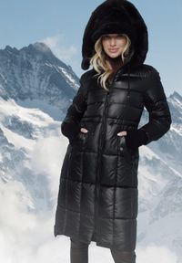 Born2be - Czarna Pikowana Kurtka z Kapturem z Futerkiem z Możliwością Odpięcia Ściągana w Talii Ravanna. Okazja: na co dzień. Typ kołnierza: kaptur. Kolor: czarny. Materiał: futro. Styl: casual, elegancki #1